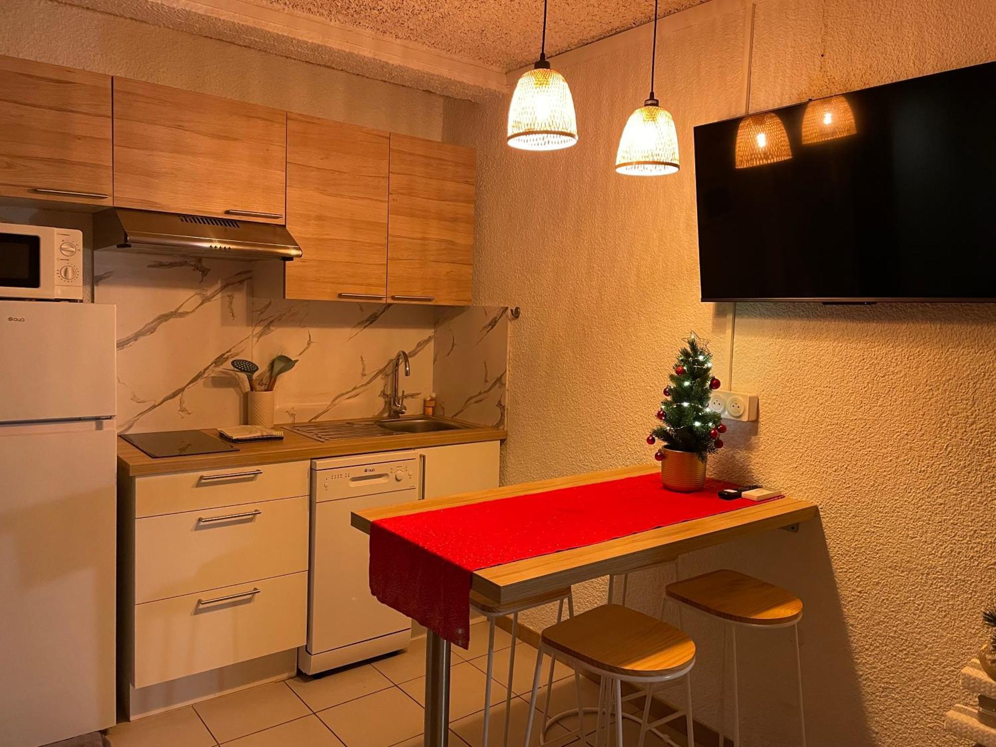 Studio Cosy A 300M De La Mer, Face Aux Festivals, Derriere La Night Life Le Barcarès Eksteriør bilde